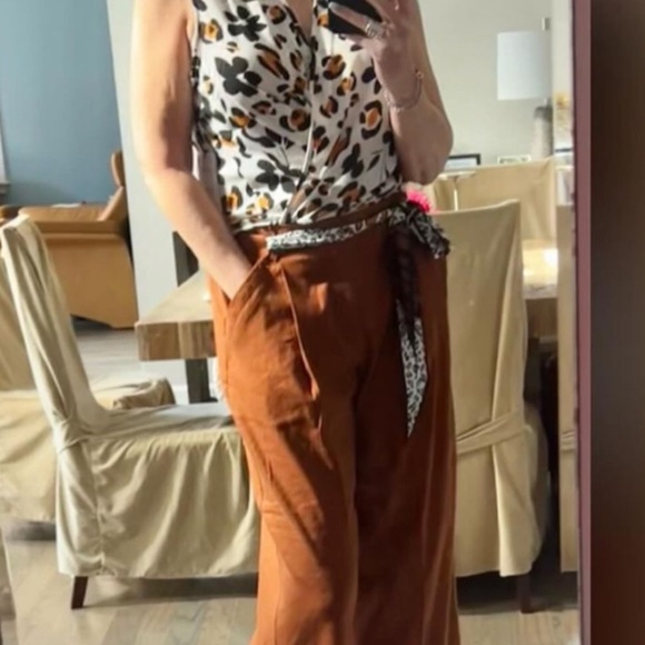 Cruise Crop Sample Sale - Picture 6 of 7